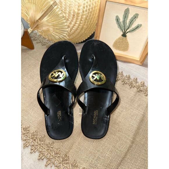 Michael Kors MO round Silver Logo size 8M White Clearish Jelly Thong Sandals GUC - Picture 4 of 7